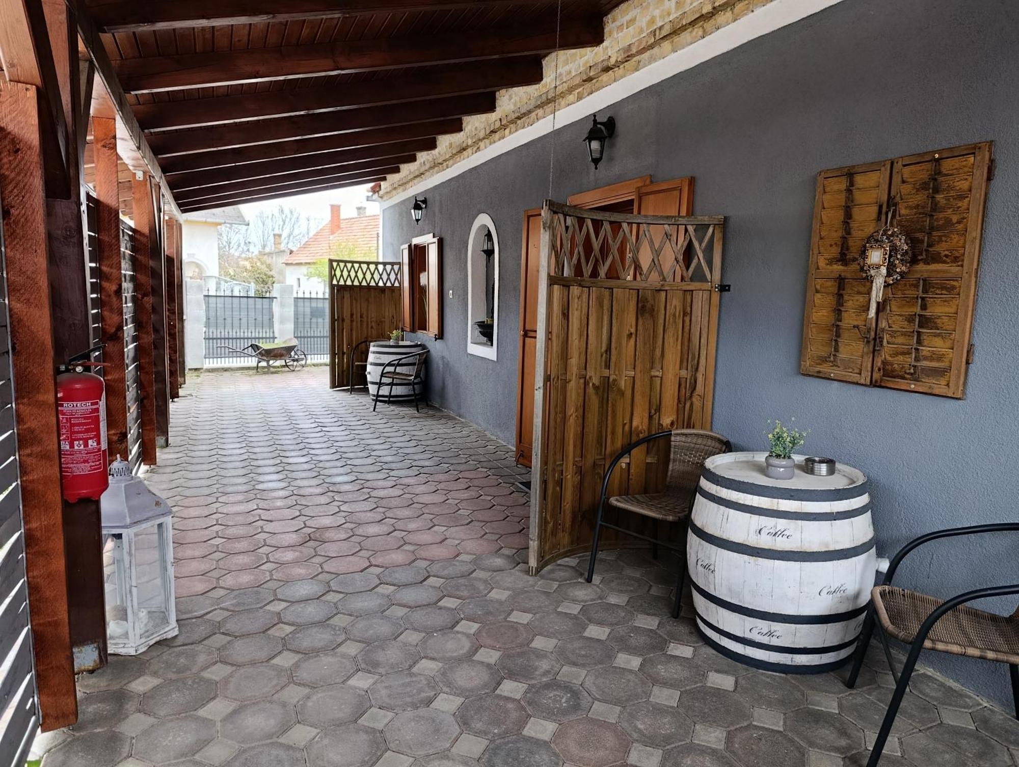 Videki Porta Hotel Herend Bagian luar foto